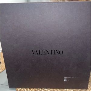 Valentino Medium Box